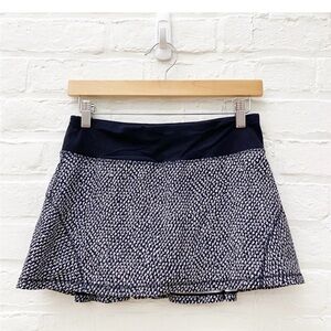 Lululemon || Circuit Breaker Skirt Skort Scatter Star Arctic Grey Black 4